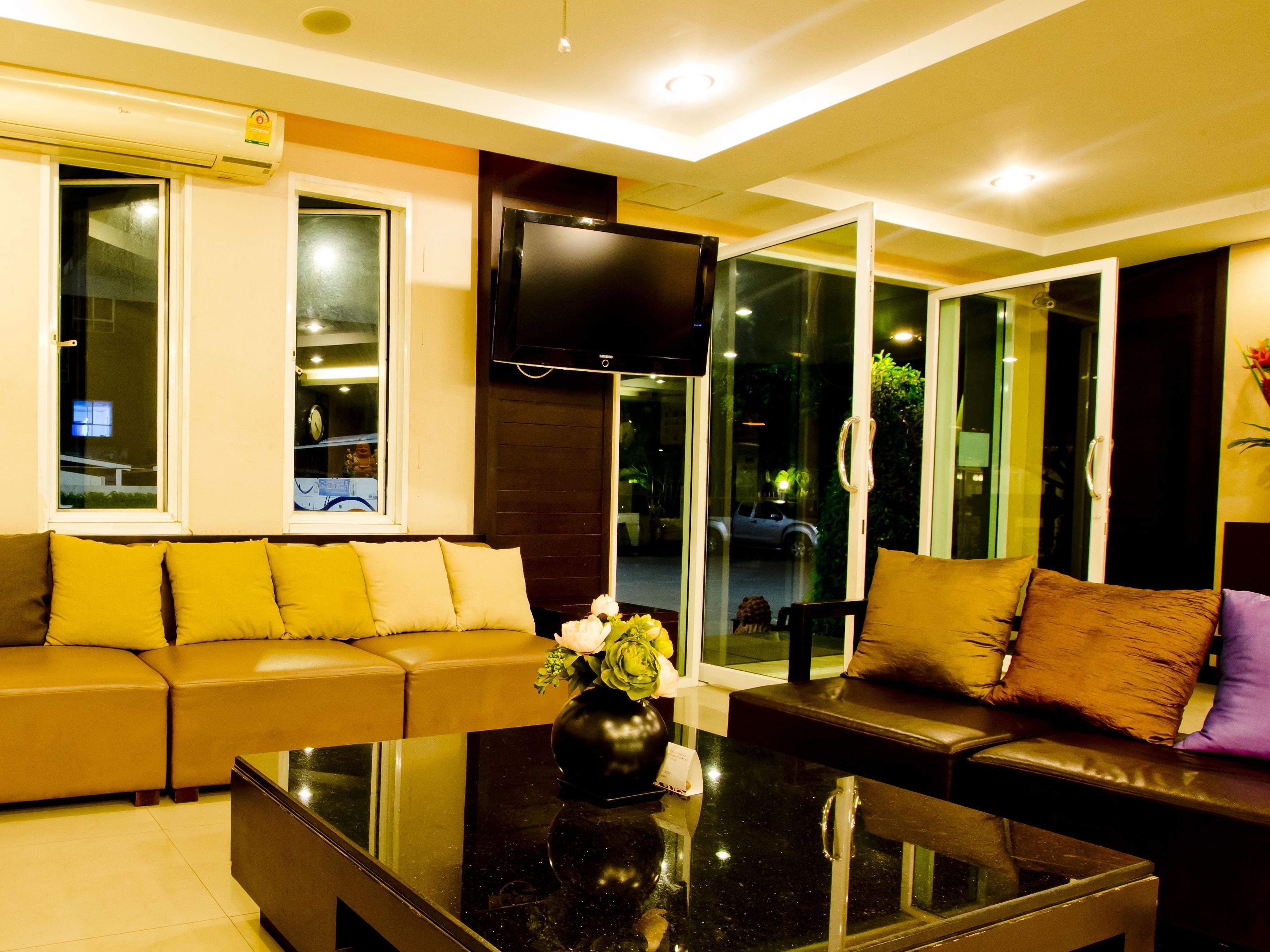 Sinsuvarn Airport Suite Hotel Bangkok Eksteriør bilde