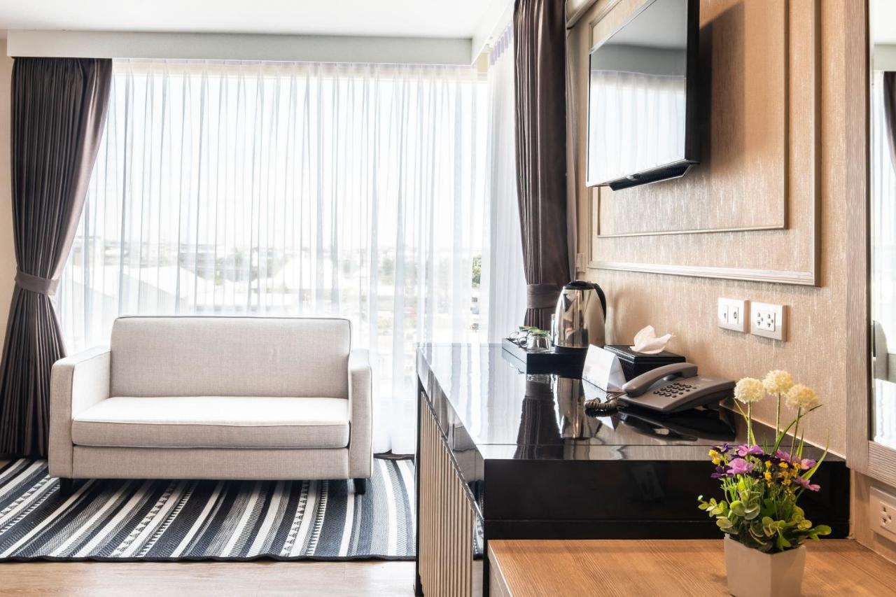 Sinsuvarn Airport Suite Hotel Bangkok Eksteriør bilde