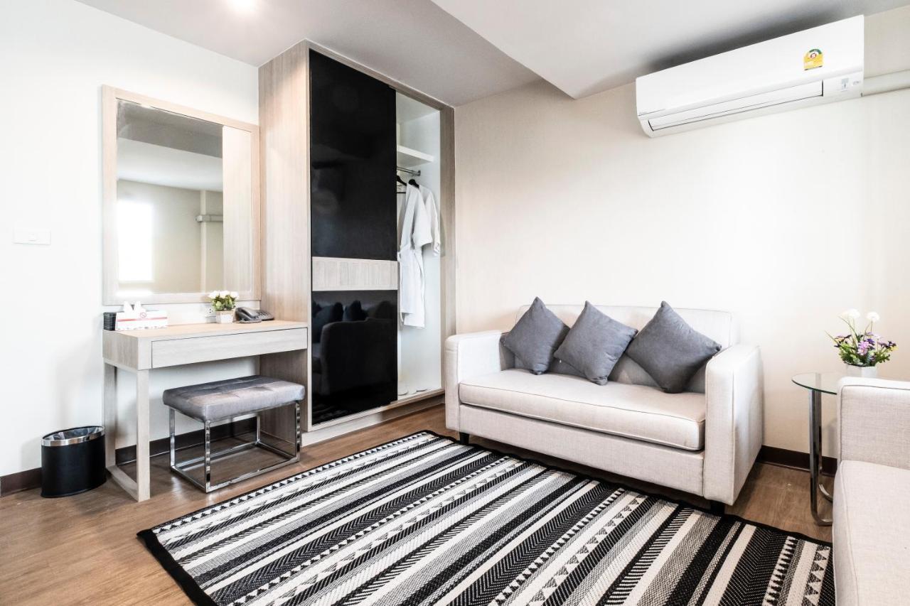 Sinsuvarn Airport Suite Hotel Bangkok Eksteriør bilde