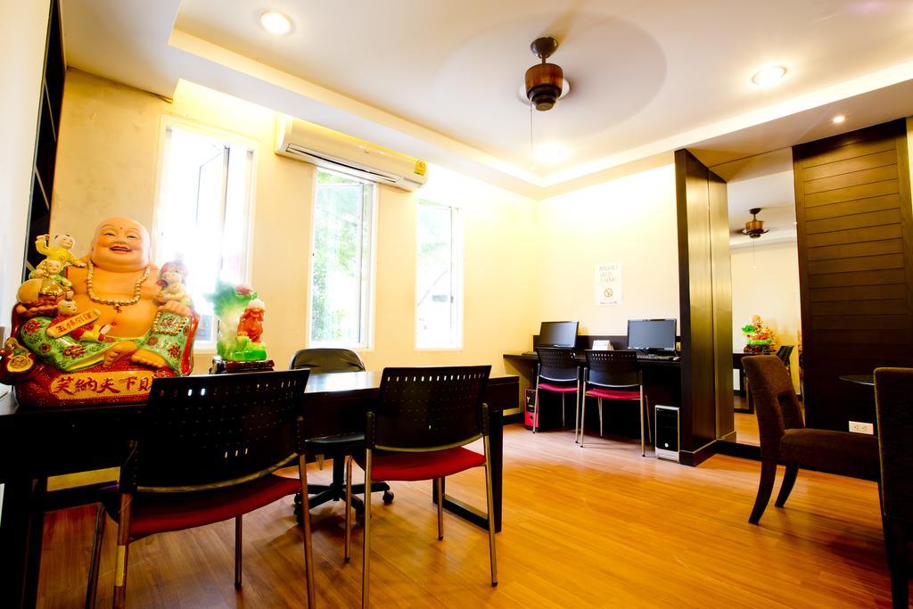 Sinsuvarn Airport Suite Hotel Bangkok Eksteriør bilde